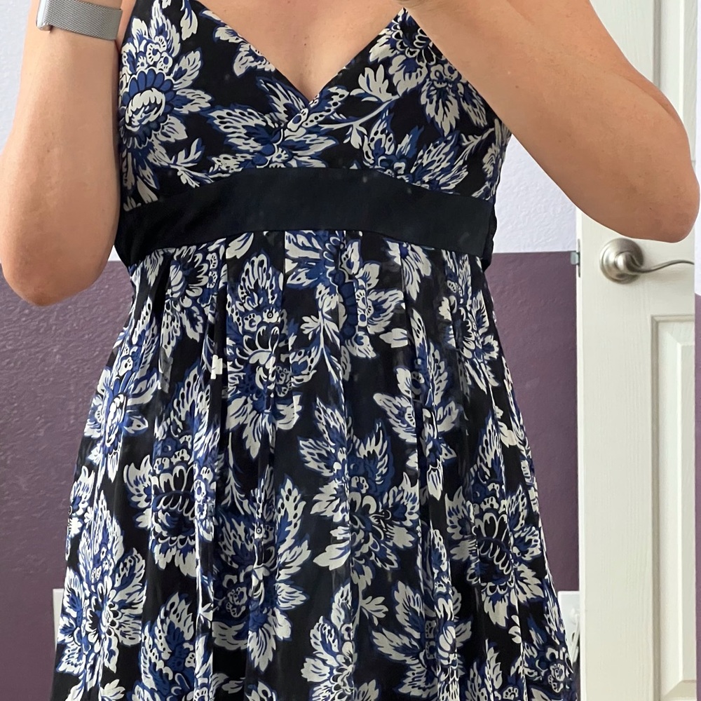 On Sale!!! INC, Cute summer dress.black satin sash tied on back, side zipper. - Picture 3 of 6